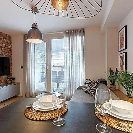 Otynska Point Prestige